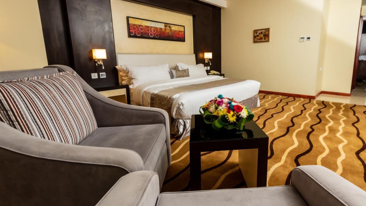 National Park Hotel Балюраши Экстерьер фото